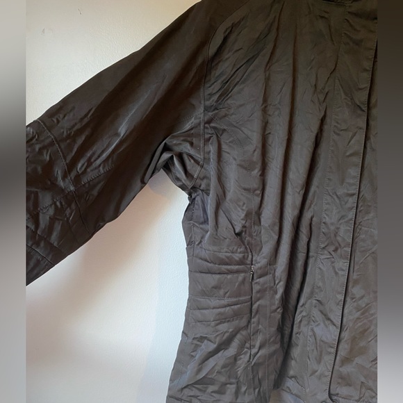 The North Face Jacket - Picture 3 of 6